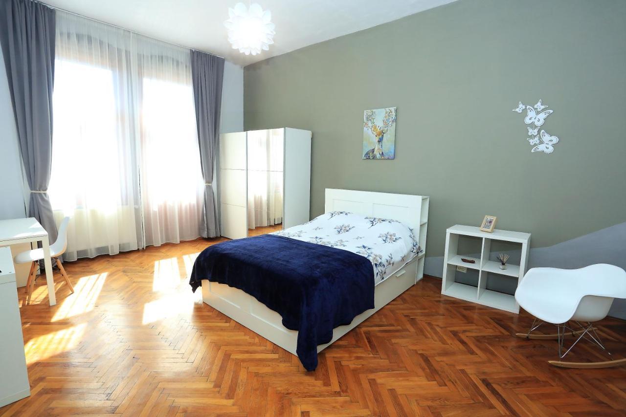 Napoca Central Apartment คลูจ-นาโปกา ภายนอก รูปภาพ