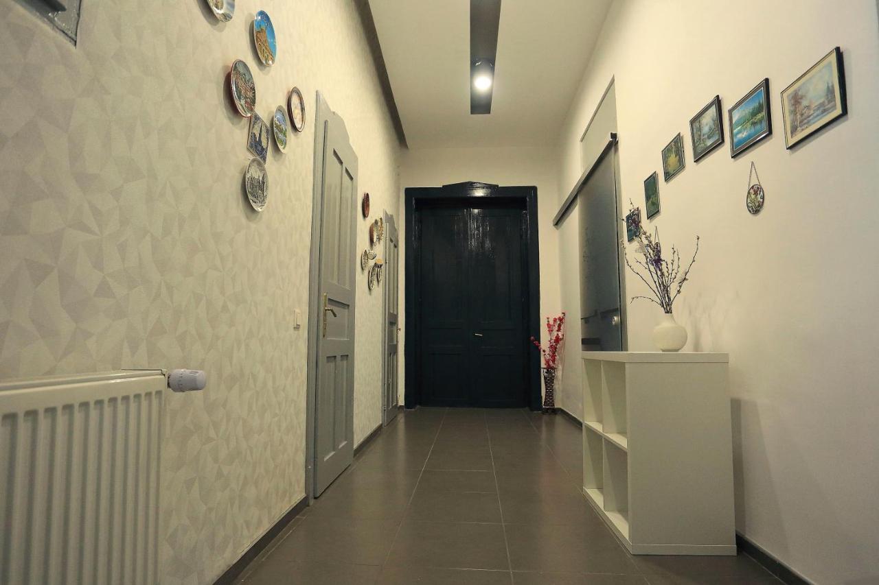 Napoca Central Apartment คลูจ-นาโปกา ภายนอก รูปภาพ